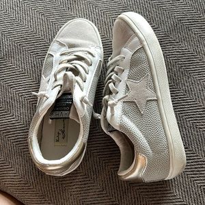 Vintage Havana size 6 sneakers